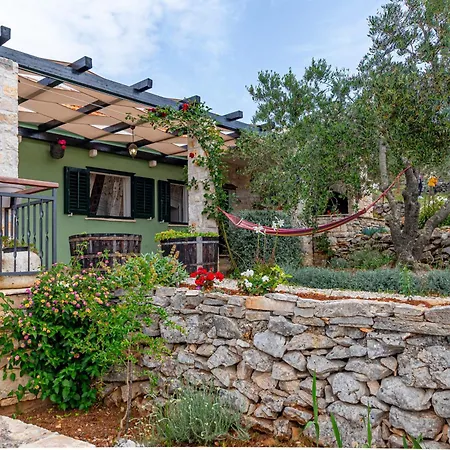 Сasa de vacaciones Authentic Stone House Piece Of Heaven Vela Luka