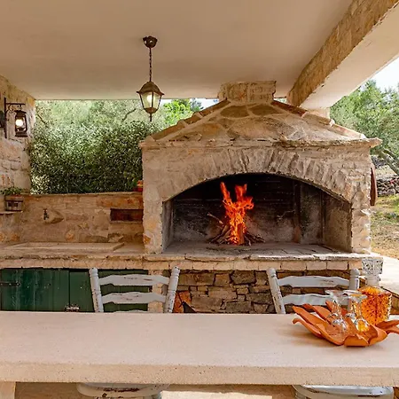 Holiday home Authentic Stone House Piece Of Heaven