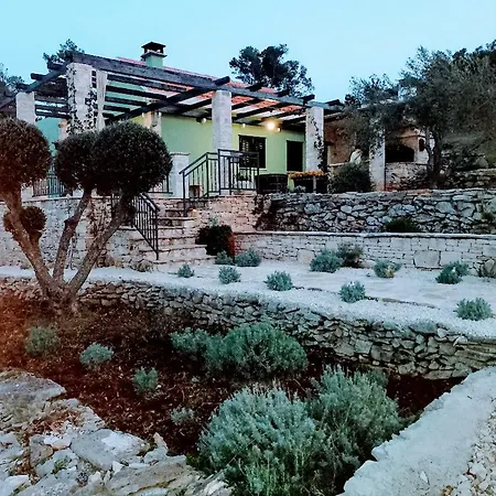 Vakantiehuis Authentic Stone House Piece Of Heaven *