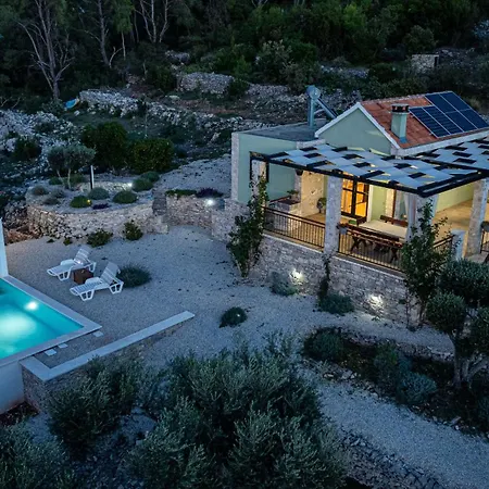 Authentic Stone House Piece Of Heaven