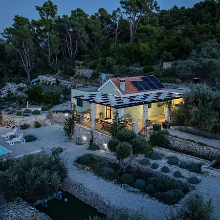 Vakantiehuis Authentic Stone House Piece Of Heaven