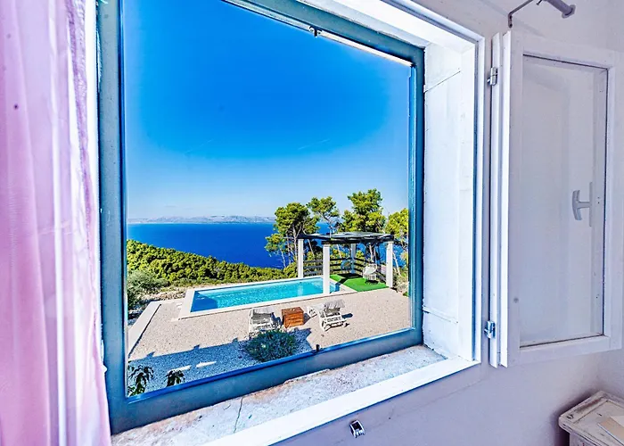 Authentic Stone House Piece Of Heaven Nyaraló Vela Luka