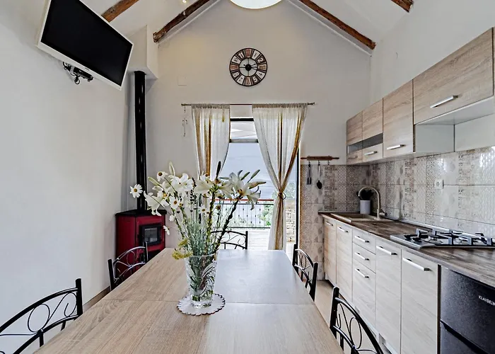 Nyaraló Authentic Stone House Piece Of Heaven